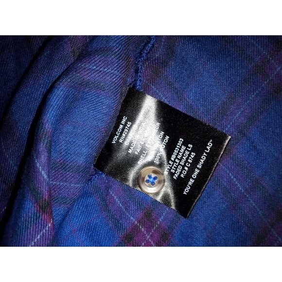 Volcom Womens Ombre Blue/Red Button Down Flannel Shirt Size Medium - Picture 7 of 9